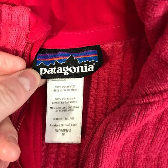 Patagonia women’s medium middle layer, half zip jacket in fuschia pink  - Picture 7 of 8
